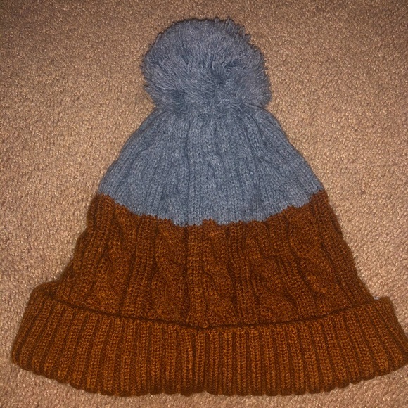 Cotton-On Chestnut Ribbed Beanie w/ Pom Pom